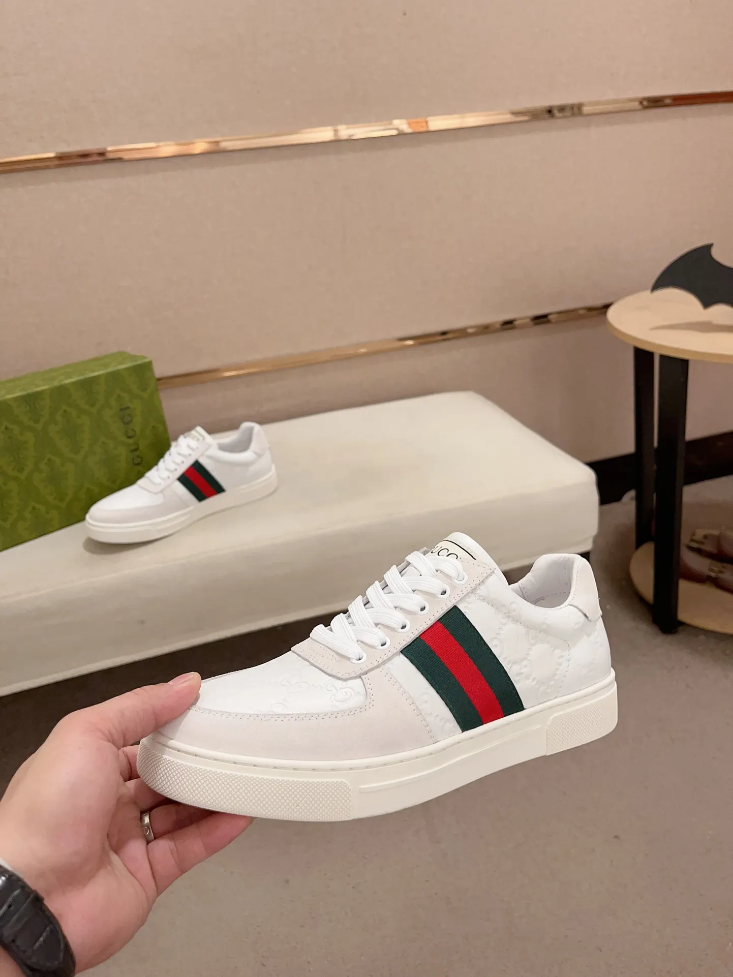 Men's clothing and shoes💰:440💰 (GUCCI) The latest model from the official website 🎁🎁Casual and fashionable men's shoes👟, hot style 💥The version is simple and elegant, exclusive for trendy men. Unique official website latest brand elements 👑Gucci original decoration, fashionable and generous, the fabric is original cowhide ✅sheepskin lining, the official website specifies wear-resistant casual outsole, the classic model is taken in kind at the counter🎬38-44 (45 is not returned or exchanged)